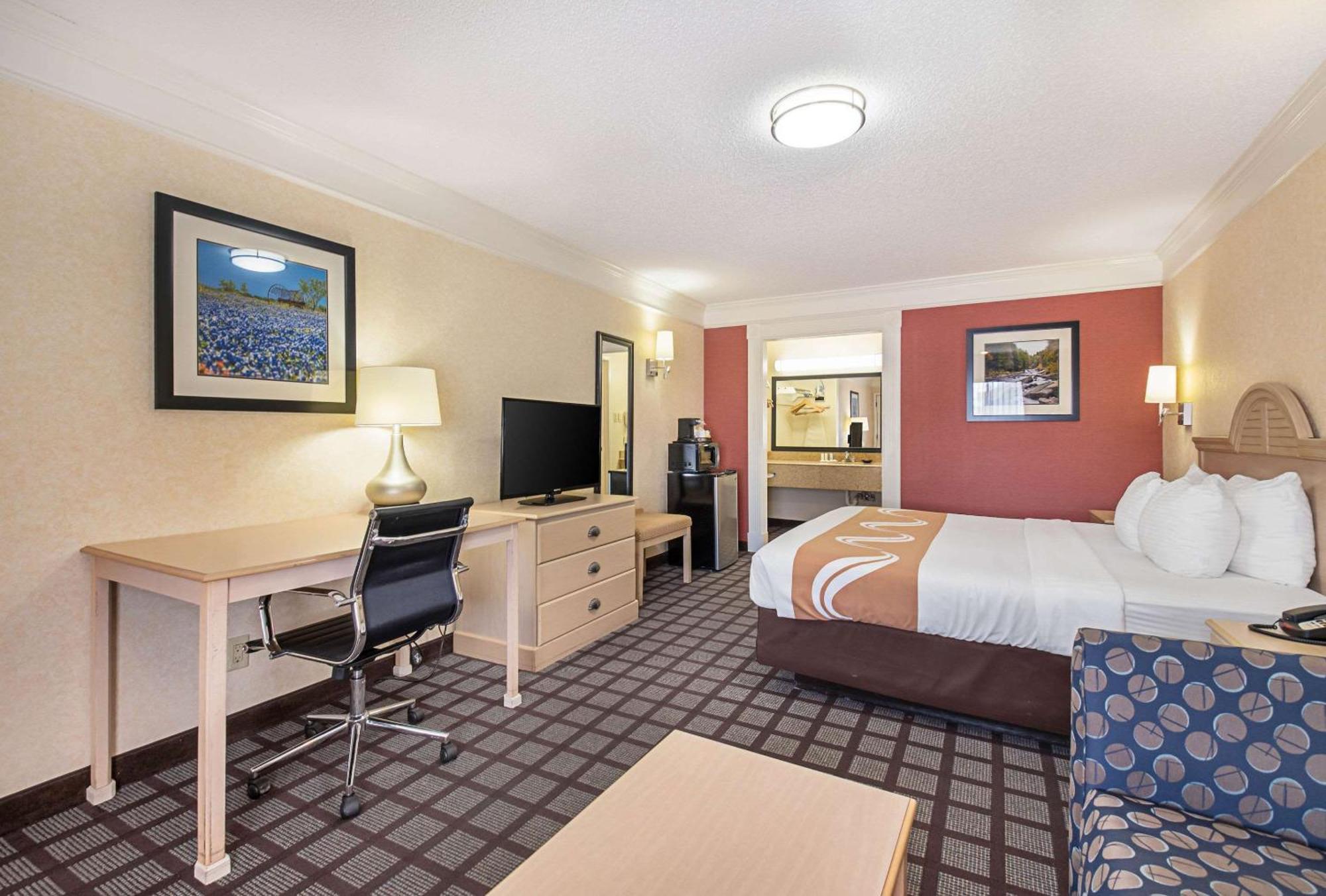 Quality Inn Near Lake Marble Falls Exterior foto